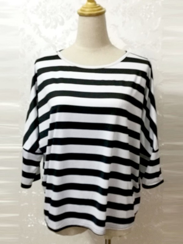 Bat Sleeve Stripe T-shirt